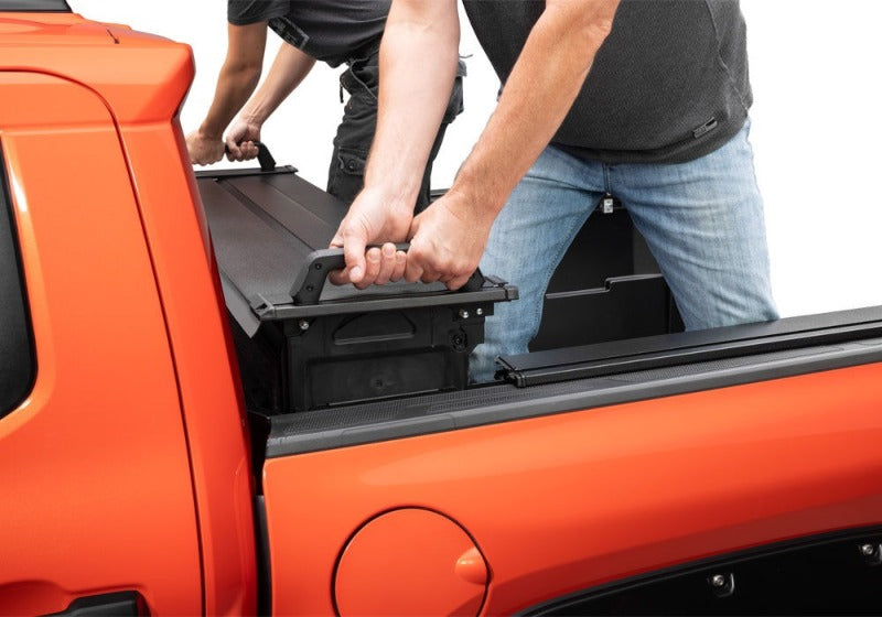 Retrax 24-26 Toyota Tacoma 5ft Bed (Needs to Have Deck Rail Sys) RetraxPRO EZ-Off FRC-4000
