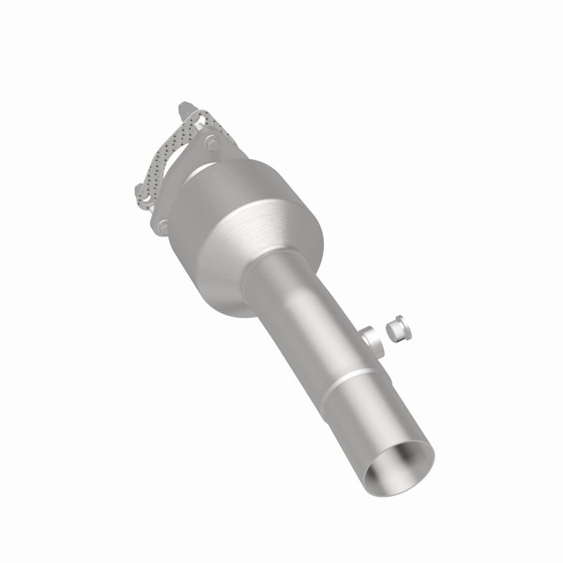 MagnaFlow 14-19 Range Rover Evoque/Discovery Sport 2.0 Rear Direct-Fit Catalytic Converter