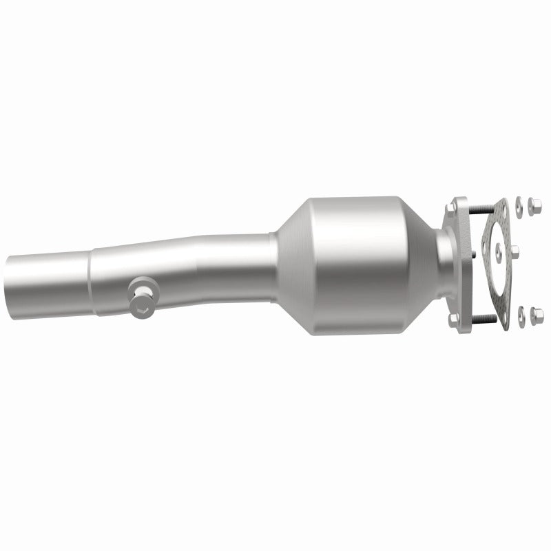 MagnaFlow 14-19 Range Rover Evoque/Discovery Sport 2.0 Rear Direct-Fit Catalytic Converter