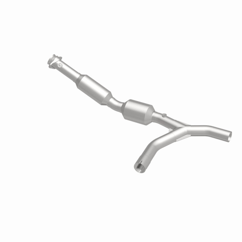 MagnaFlow 05-06 Ford E-250 4.6L California Grade CARB Complaint Direct-Fit Catalytic Converter