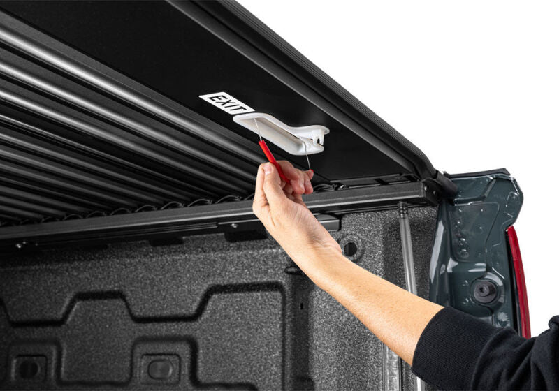 RealTruck 2017-2026 Ford Super Duty F-250/F-350 6ft 10in FlushFit Electric Retractable Cover