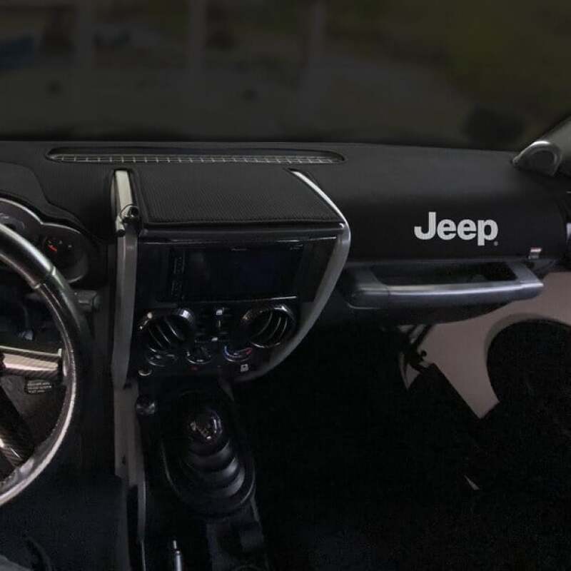 Covercraft 22-24 Jeep Grand Cherokee - w No Speaker LE Dash Cover W Logo