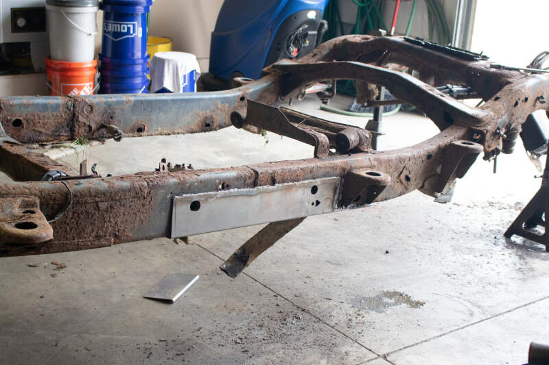 Rust Buster 02-09 Chevy Trailblazer / GMC Envoy Center Frame Section - Left