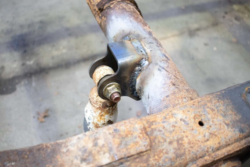 Rust Buster 01-10 GM Pickup Body Mount Brackets-(Left)