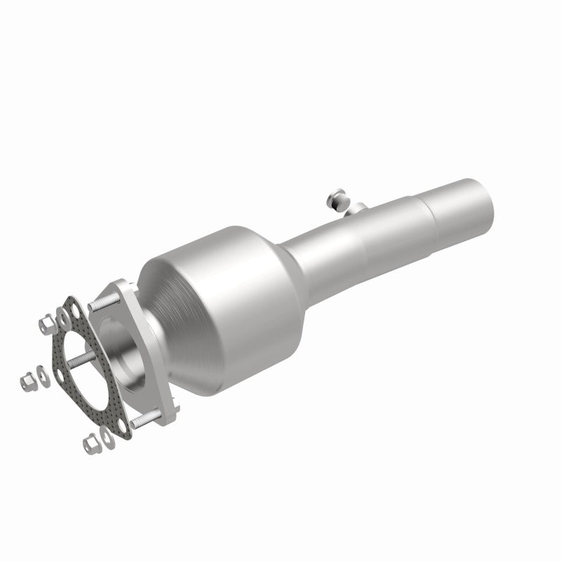 MagnaFlow 14-19 Range Rover Evoque/Discovery Sport 2.0 Rear Direct-Fit Catalytic Converter