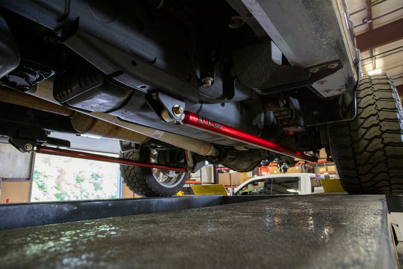 Wehrli 20-25 Chevy & GMC Duramax RCLB/CCSB/ECSB 68in. Traction Bar Kit - WCFab Grey