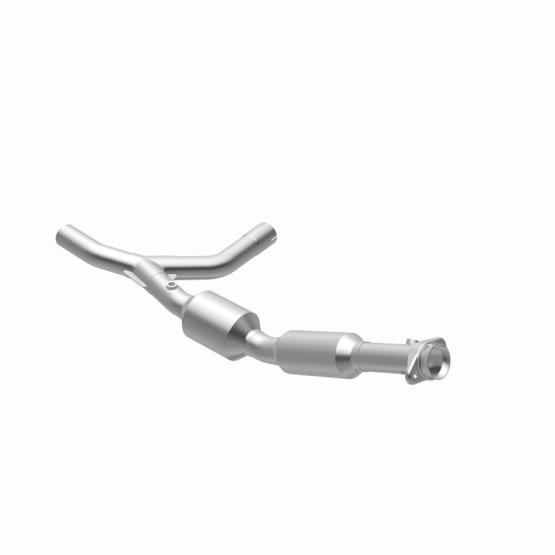 MagnaFlow 05-06 Ford E-250 4.6L California Grade CARB Complaint Direct-Fit Catalytic Converter