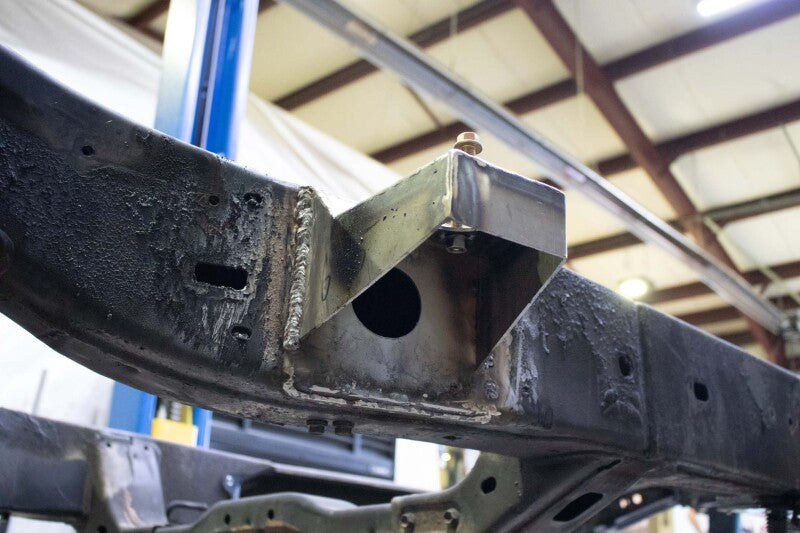 05-15 Toyota Tacoma Access Cab Crew Cab Front Body Mount Right