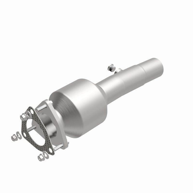 MagnaFlow 14-19 Range Rover Evoque/Discovery Sport 2.0 Rear Direct-Fit Catalytic Converter