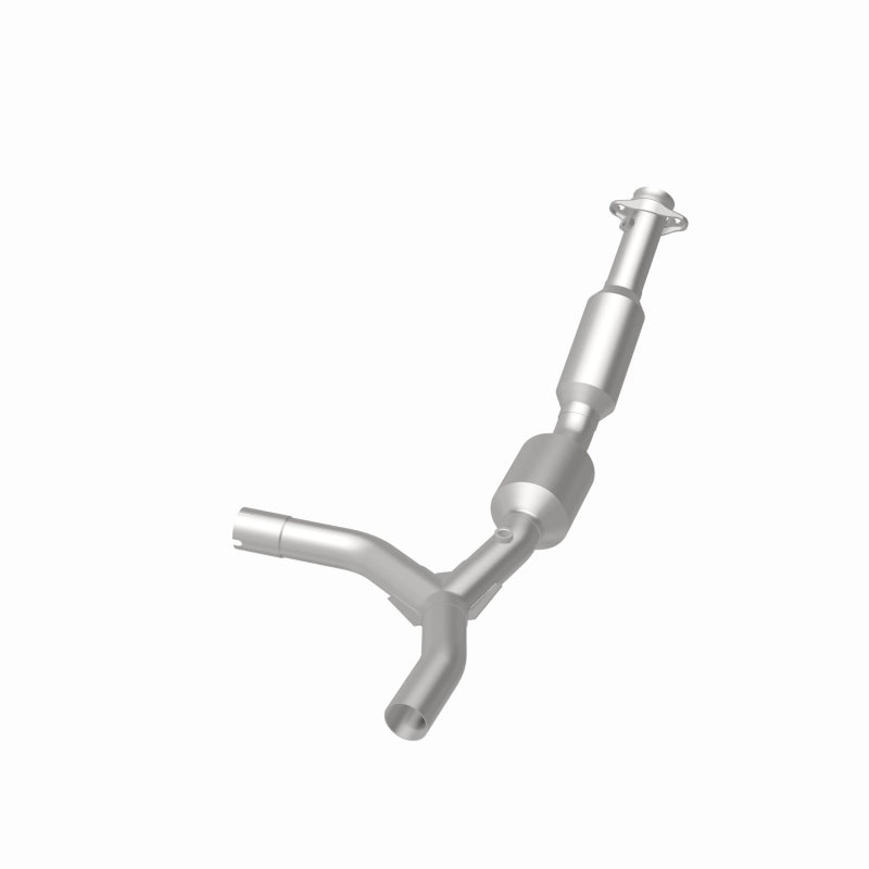 MagnaFlow 05-06 Ford E-250 4.6L California Grade CARB Complaint Direct-Fit Catalytic Converter