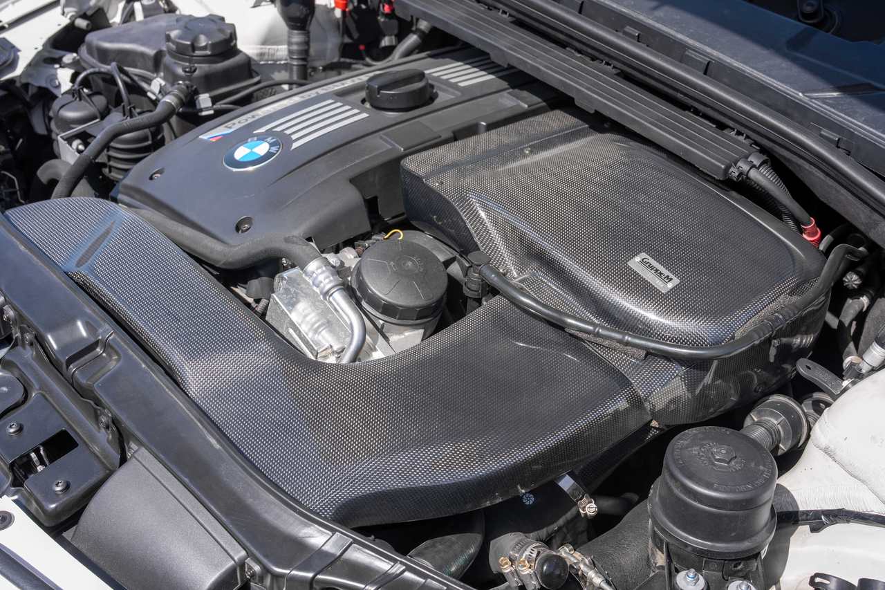 N54 Engine Intake Tuning: Increasing Airflow for Better Turbo Response in the BMW 1M| ATOMIC-SHOP
