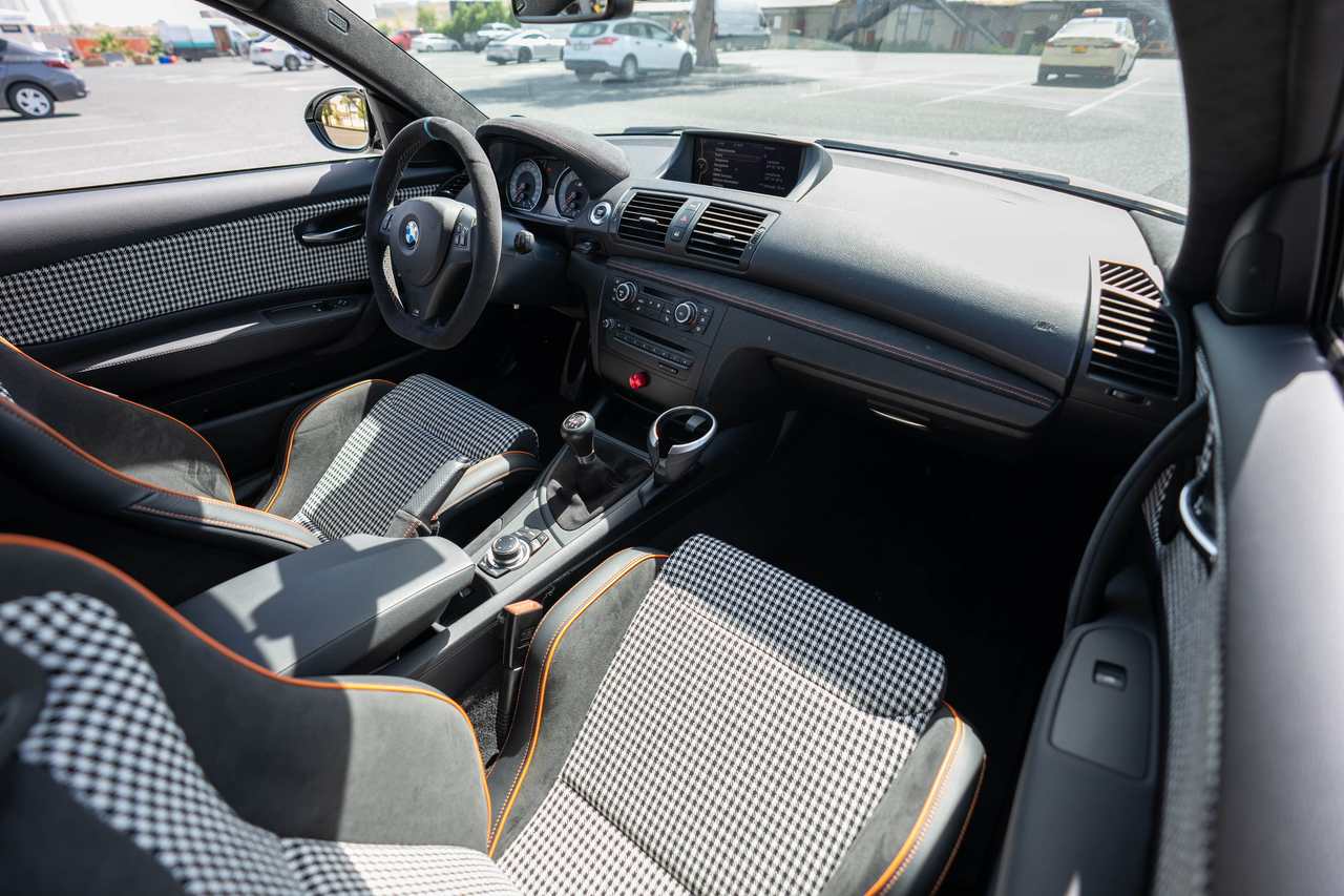 BMW 1M E82 interior| ATOMIC-SHOP