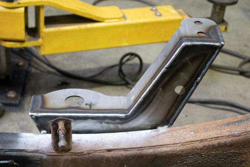 Rustbuster Cab And Bed Mount Right Side
