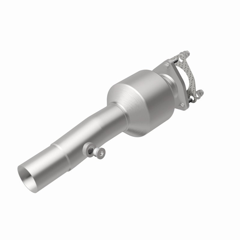 MagnaFlow 14-19 Range Rover Evoque/Discovery Sport 2.0 Rear Direct-Fit Catalytic Converter